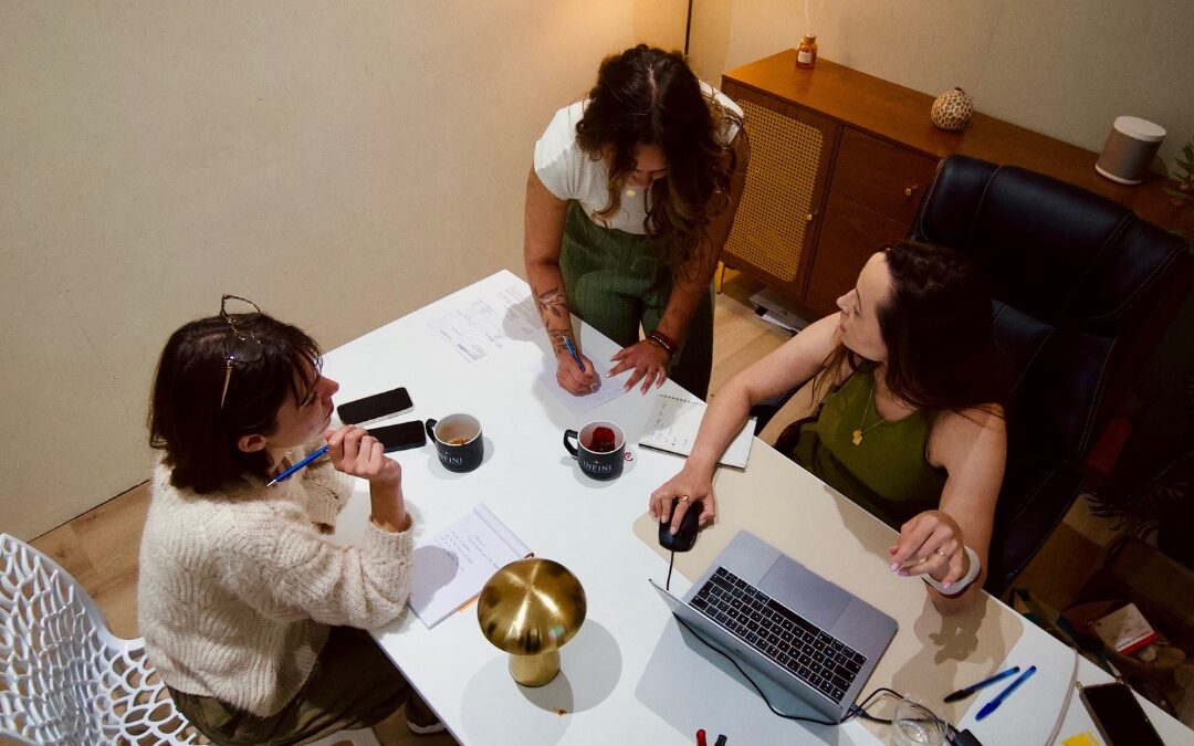 5 raisons de faire appel à une agence de communication locale